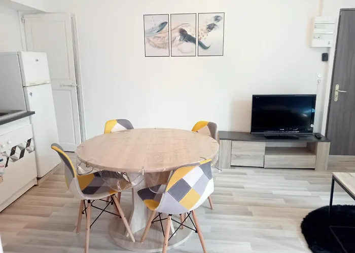 아파트 Escale Bien Villedieu-les-Poëles